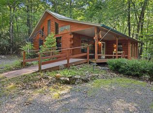 881 Sawyer Cove Rd, Hayesville, NC 28904