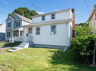 52 Bristol Ave, Riverside, RI 02915