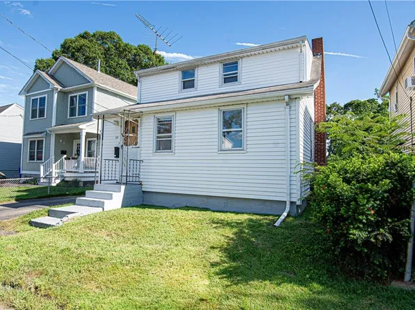 52 Bristol Ave, Riverside, RI 02915