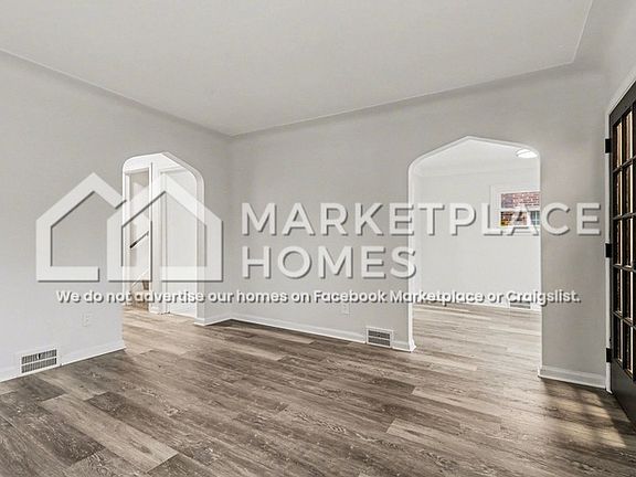 3rd image of 11235 Roxbury St