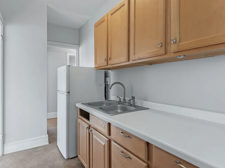 214 Oak Grove St — Photo 25