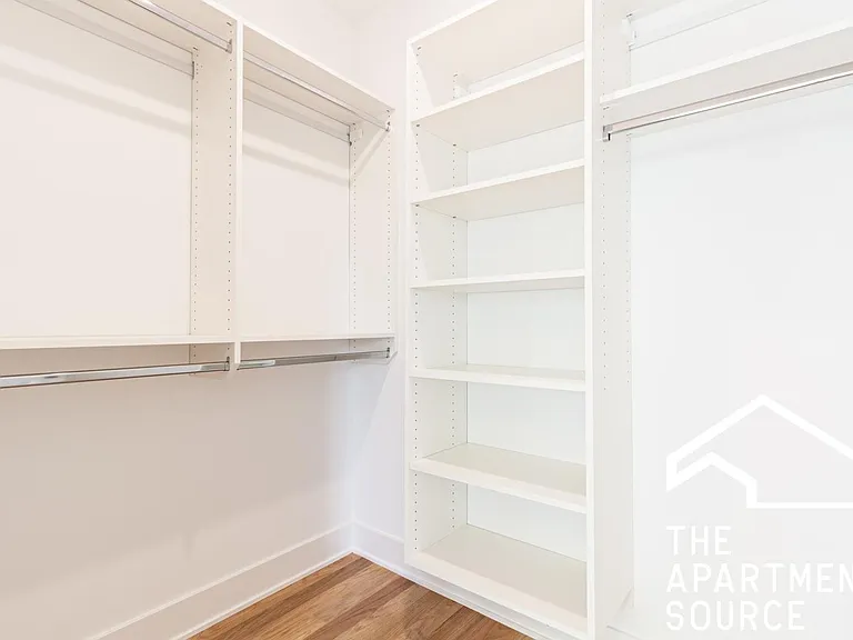 2453 W Logan Blvd #3 — Photo 9