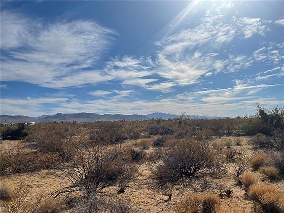 3rd image of 3955 N Aguila Road