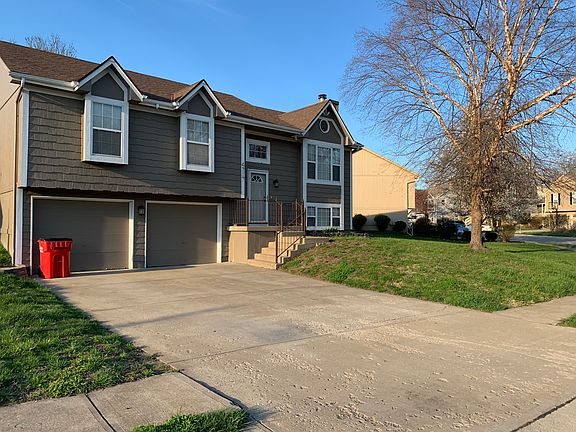 2nd image of 4717 NW Pennington Ln
