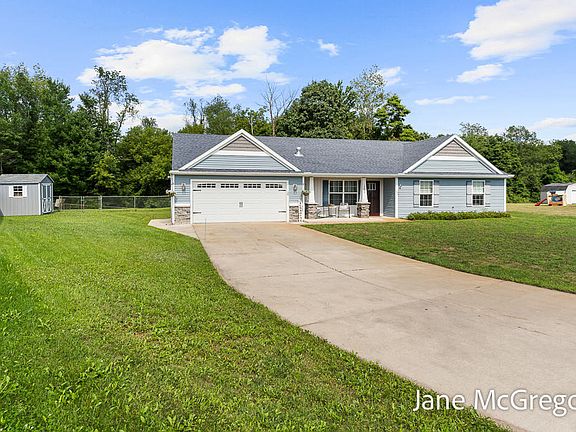 2nd image of 13820 E Harmony Ct NE