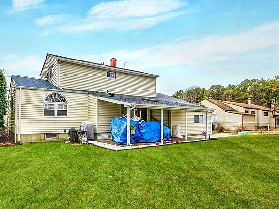 4th image of 3 Sheppard Ct