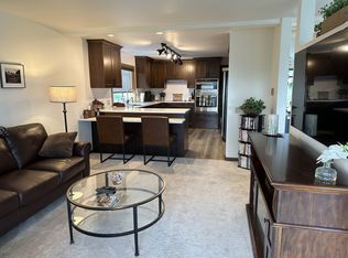 507 Howe St APT B, Seattle, WA 98109