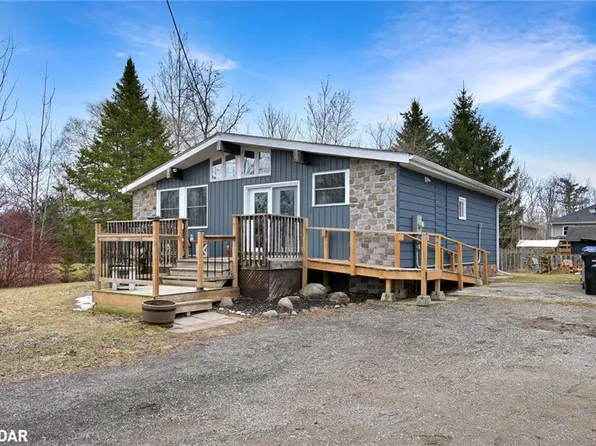 1055 Balsam Rd, Innisfil, ON L0L 1C0