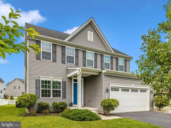 5220 Red Maple Dr, Frederick, MD 21703