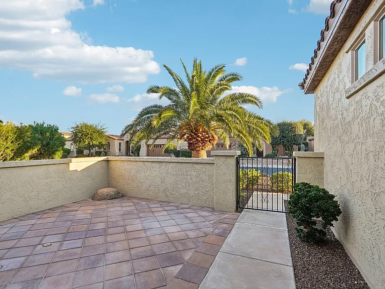12600 W Rosewood Ln — Photo 32