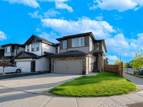 3 E Saddlebred Ct, Cochrane, AB T4C 3B5