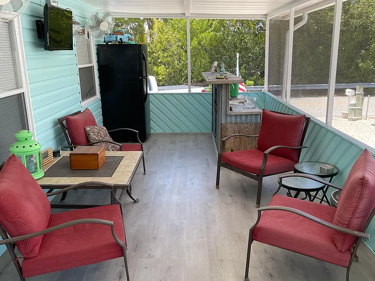 Screened in terrace