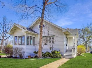 130 3rd St, Libertyville, IL