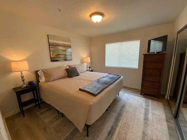 240 Dahlia Ave #C — Photo 15