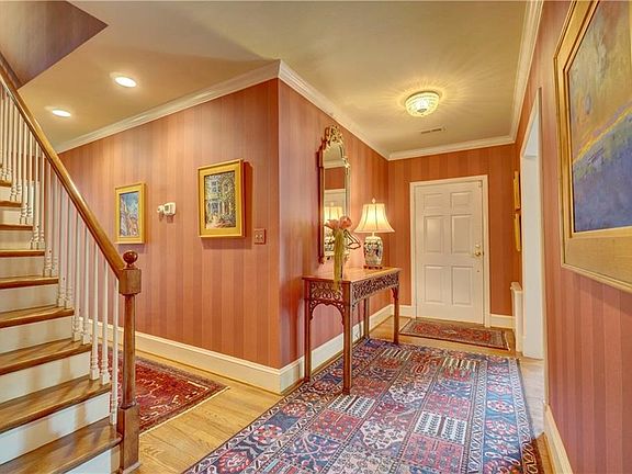 5th image of 6106 Studeley Ave
