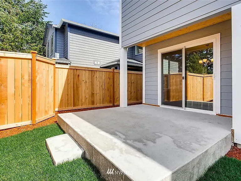 318 SW 106th St — Photo 23