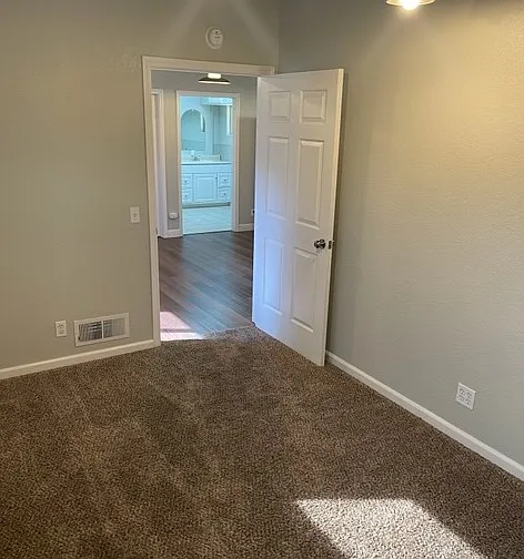 Updated 2 bdrm, 1 bth in Jackson — Photo 2