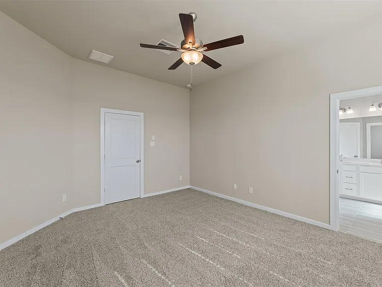 7026 Coneflower Creek Ct — Photo 13
