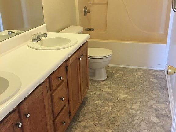 Master bedroom bath