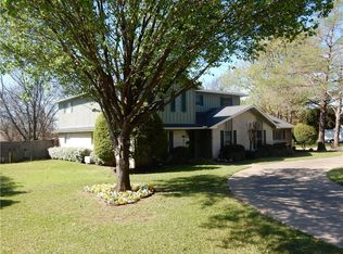 235 E Holiday St, Pilot Point, TX 76258
