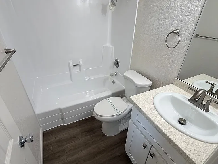 3117 Valle Ave #15 — Photo 4