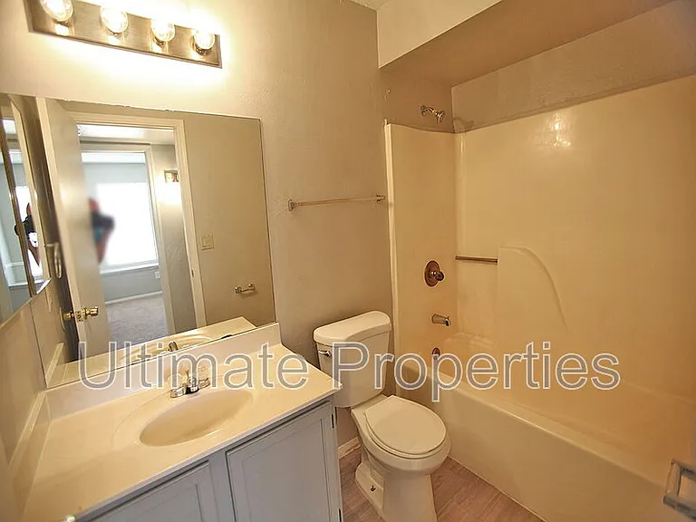 7509 W San Juan Ave — Photo 6