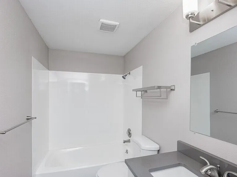 Forest Park Apartments — Photo 40
