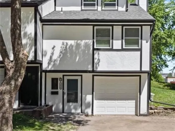 2824 Eaton St, Kansas City, KS 66103