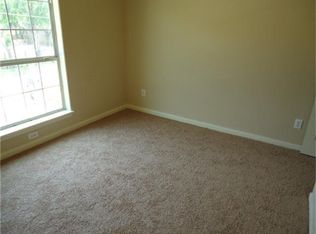 5321 Grapevine St, Houston, TX 77045