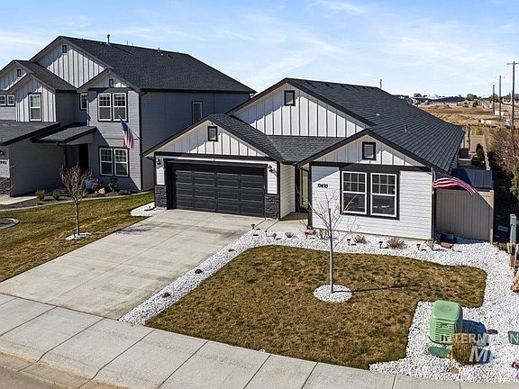 3rd image of 19493 Red Eagle Way