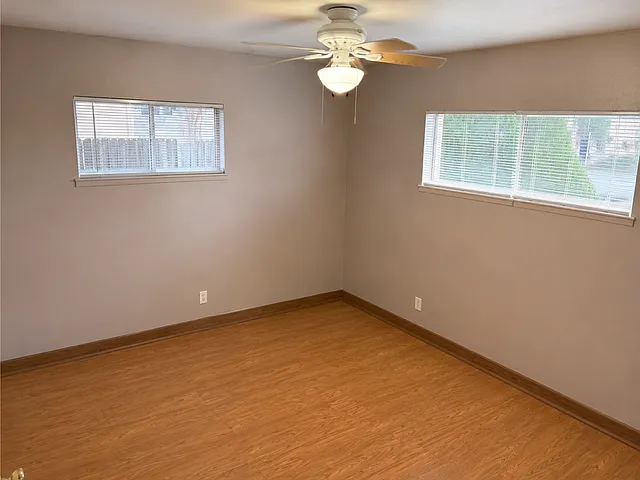 710 Caine St — Photo 11