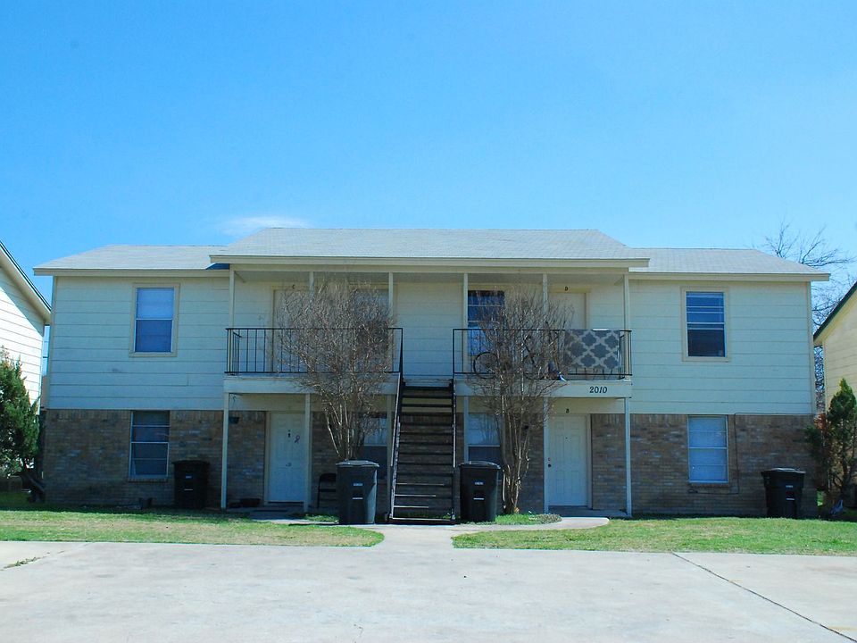 1st image of 2010 Cedarhill Dr APT B
