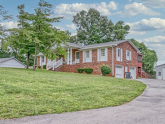4th image of 1107 Tanglewood Dr