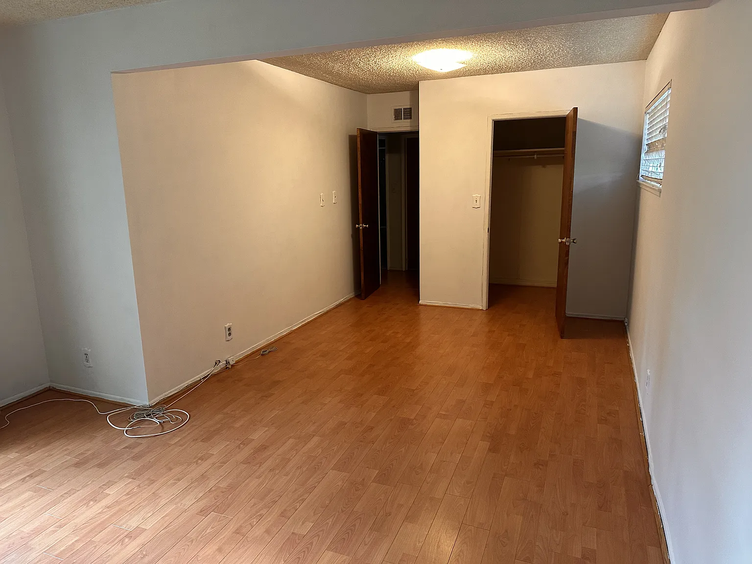 3 bed, 1404 sqft, $1,400 — Photo 2