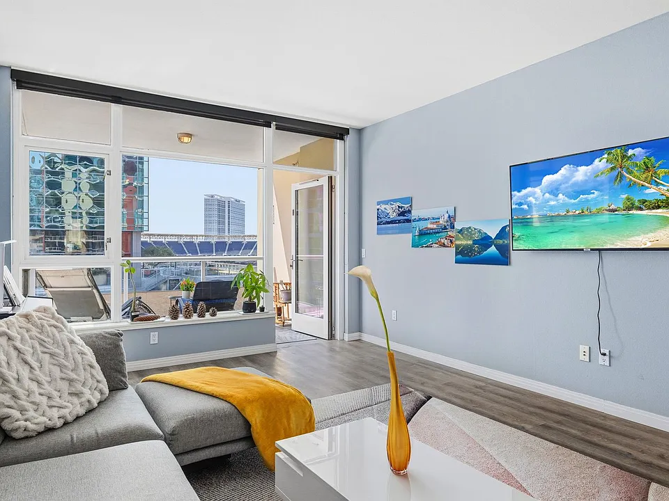 427 9th Ave #801