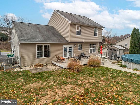 5th image of 768 Magaro Rd
