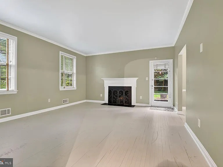 3018 New Mexico Ave NW — Photo 3