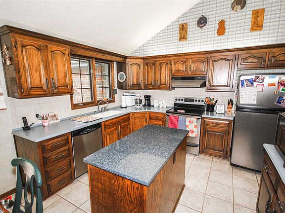 5th image of 2451 N Hathway Cir