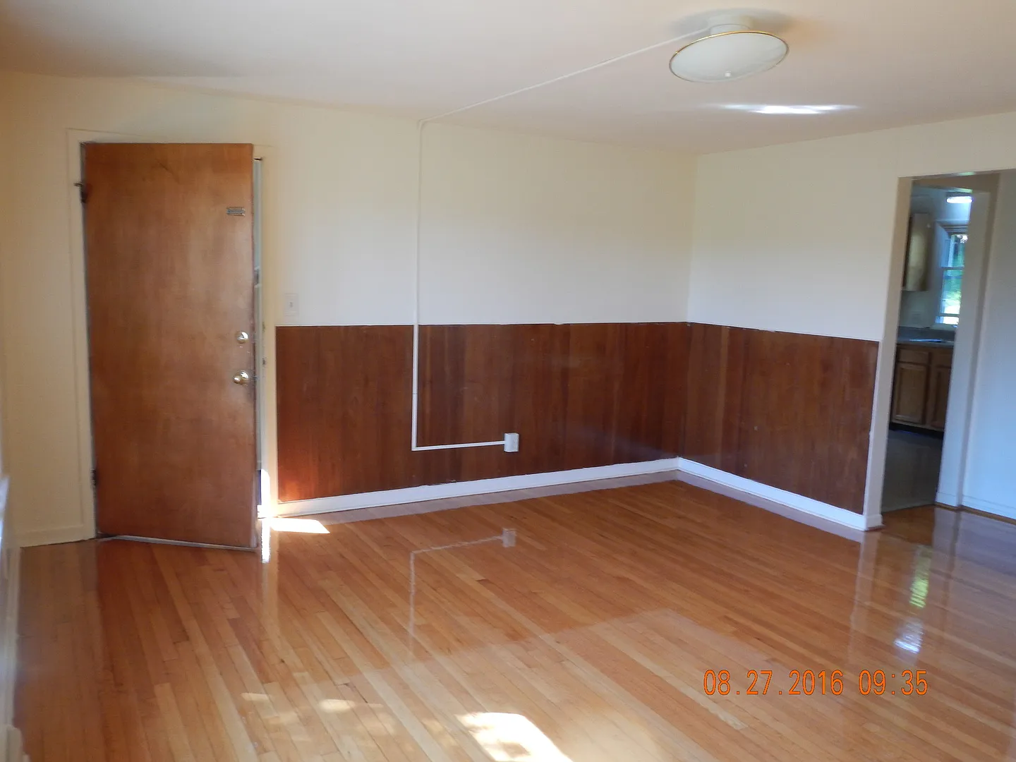 1270 Westcott St Apt 1 - Avail 8/1/2027 - 3 Bed |1 Bath Beautiful Flat with Garage Across From Ba... — Photo 4
