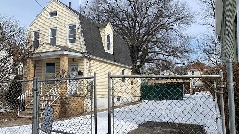 1st image of 133 N Burgher Ave