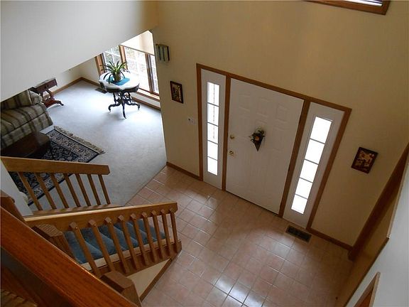 2nd image of 10 Glen Valley Dr