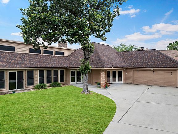 4th image of 18014 Echobend Ln