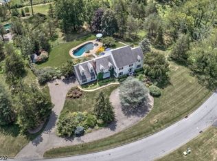 6 Roundtop Rd, Lebanon, NJ 08833