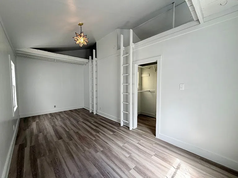 1033-1041 Minna Street — Photo 2