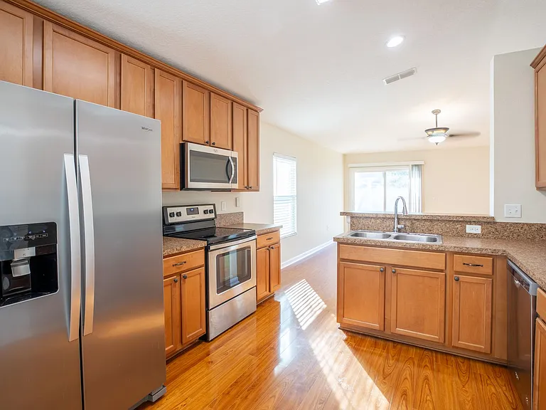 5253 Plantation Home Way — Photo 12