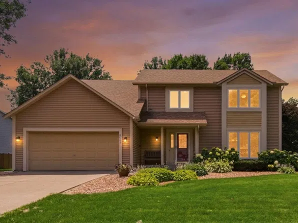 9643 Polaris Ln N, Maple Grove, MN 55369