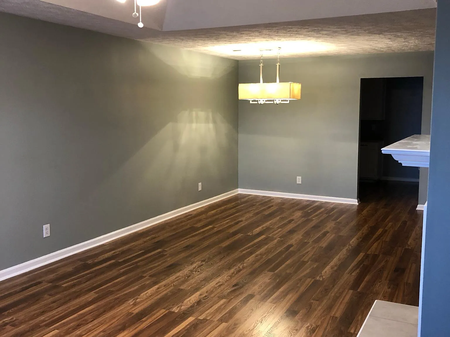 2 bed, 1200 sqft, $1,200 — Photo 3