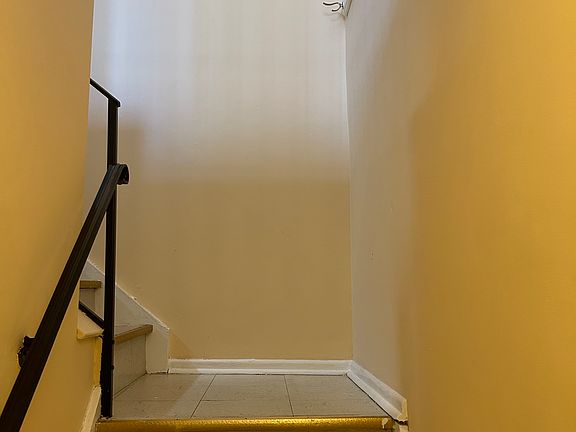 5th image of 721 Thieriot Ave #3