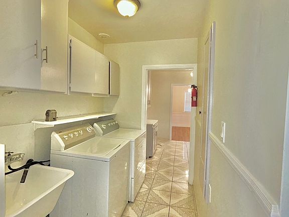 5th image of 2725 W 81st St