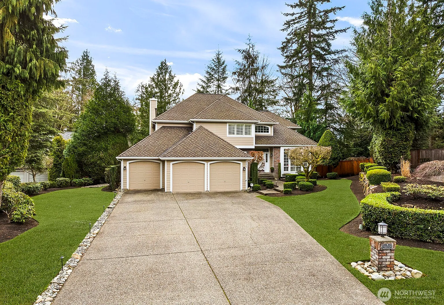 16037 SE 127th Place photo 1